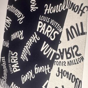 Limited Edition Louis Vuitton Cities reversible wool & cashmere scarf Navy/White